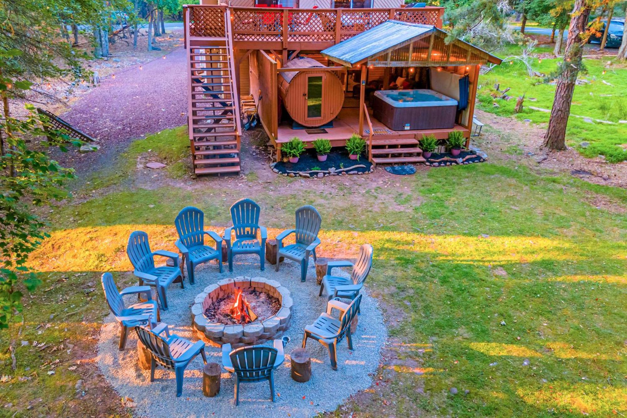 Poconos Ski Retreat With Sauna, Hot Tub, And Game Room Lake Harmony Exterior foto