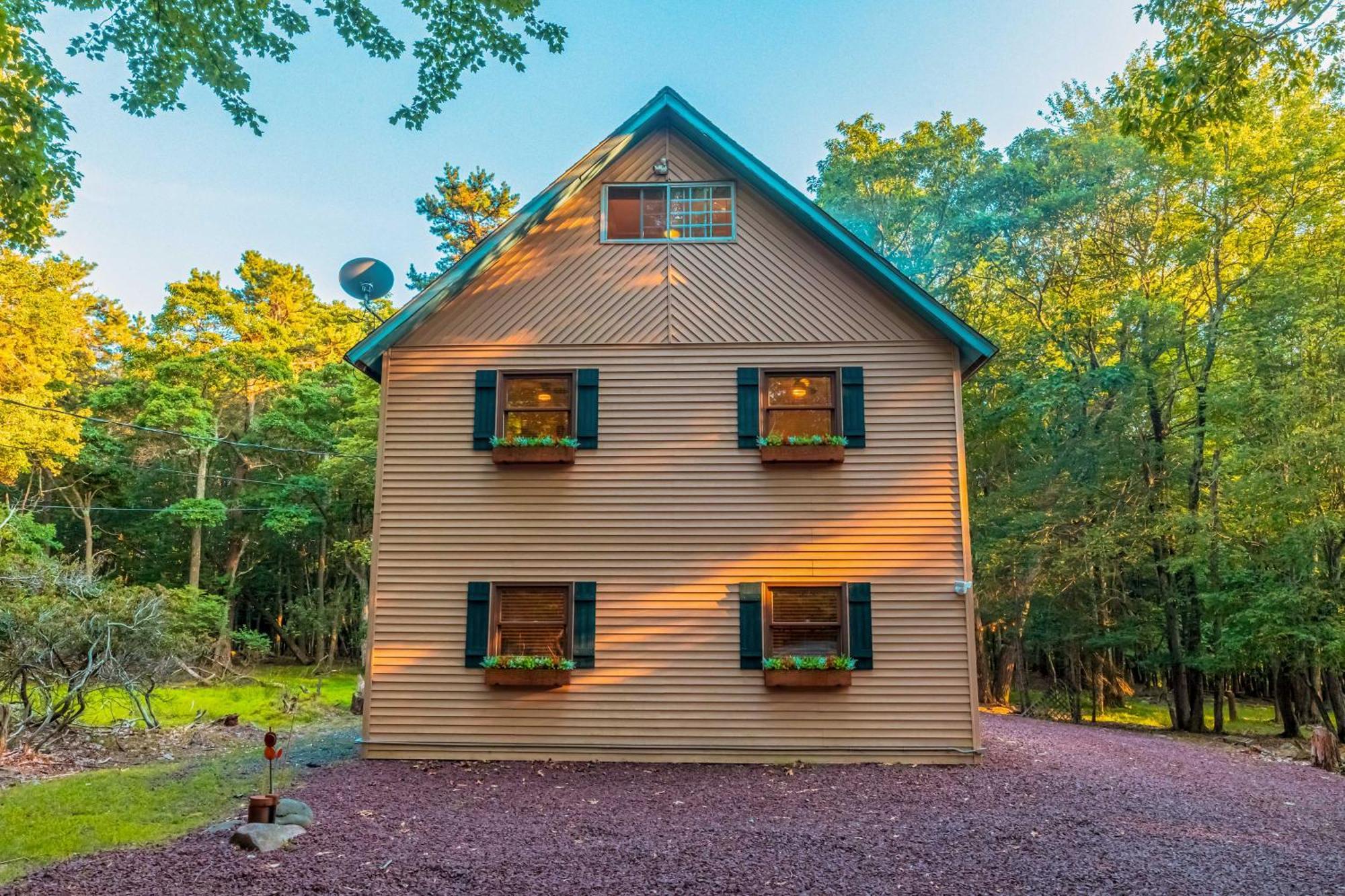 Poconos Ski Retreat With Sauna, Hot Tub, And Game Room Lake Harmony Exterior foto
