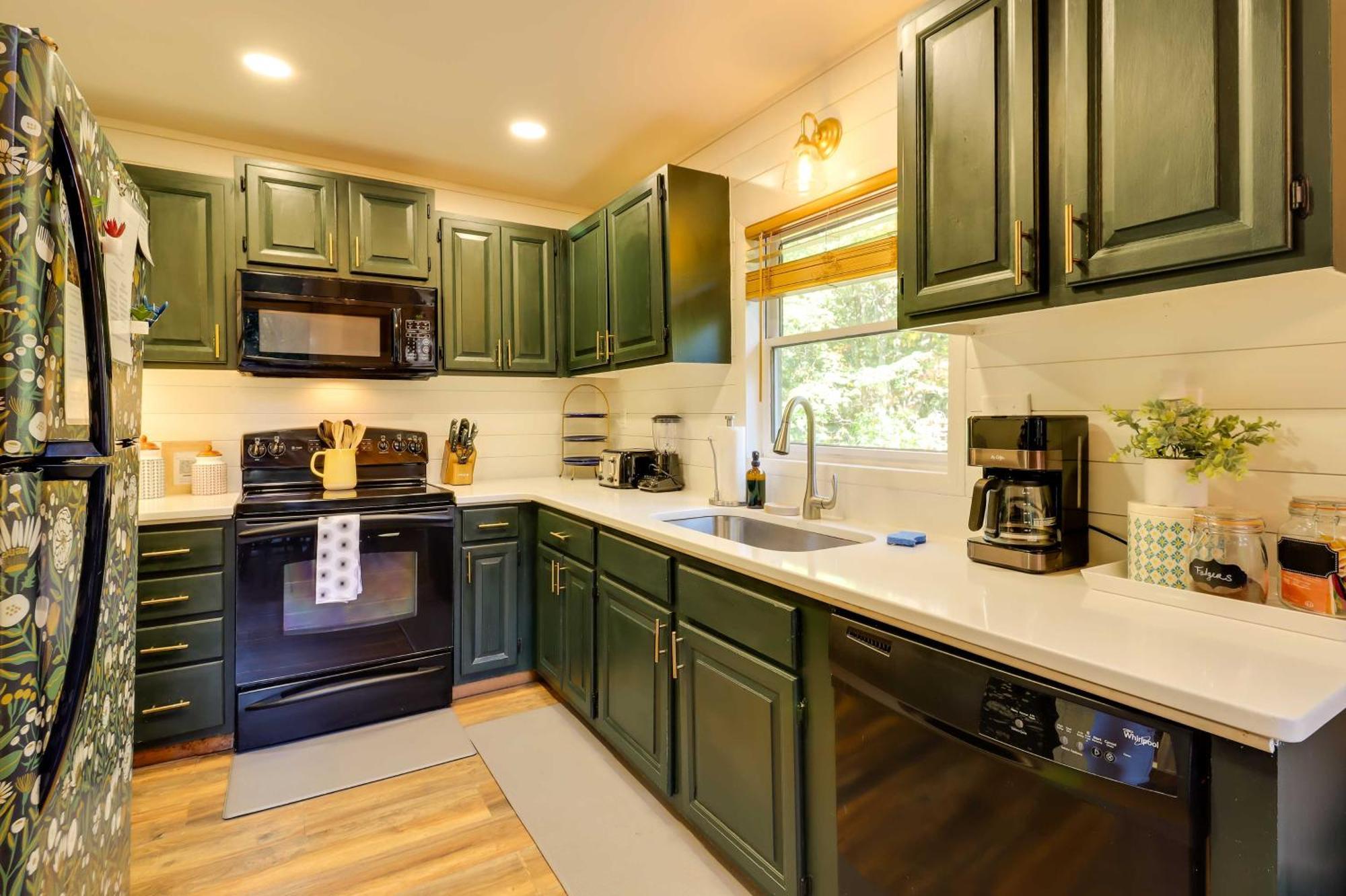 Poconos Ski Retreat With Sauna, Hot Tub, And Game Room Lake Harmony Exterior foto